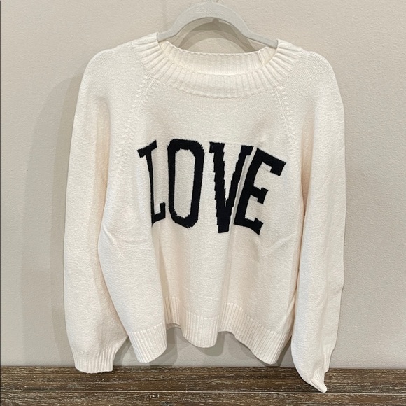 Old Navy Cream Sweater with Black 'LOVE' XXL - Picture 2 of 5